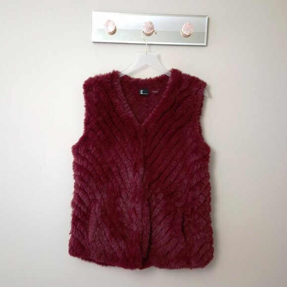 NWOT Love Token burgundy merlot faux fur sleeveless vest, L - Picture 4 of 7